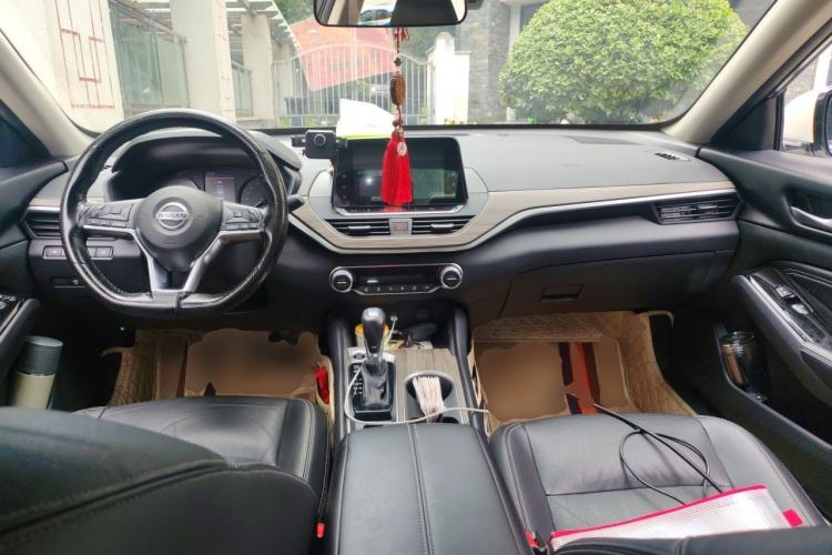 Used Nissan Teana 2021 2.0L XL Comfort Edition Center Console