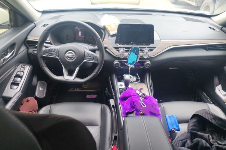Used Nissan Teana 2021 2.0L XL Comfort Edition Center Console
