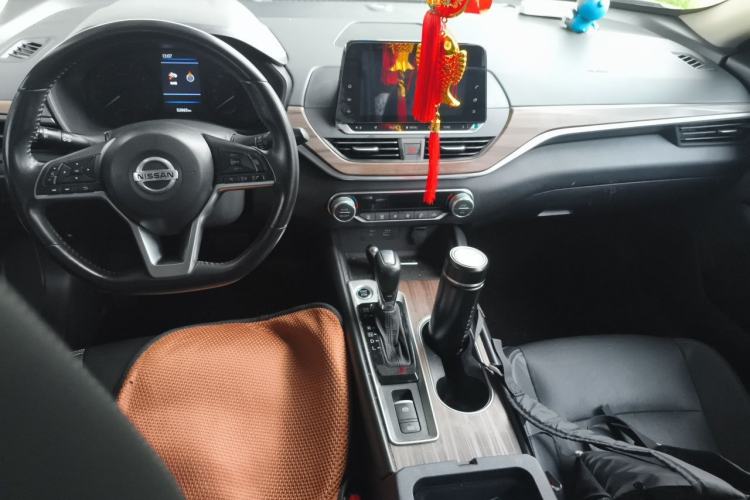 Used Nissan Teana 2021 2.0L XL Comfort Edition Center Console