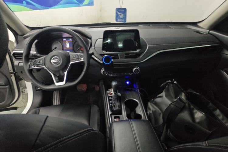 Used Nissan Teana 2021 2.0T XL Smart Upgrade Edition Center Console