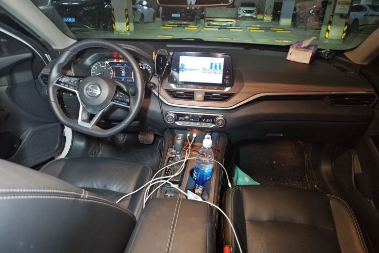 Used Nissan Teana 2021 2.0L XL Upper AD1 Smart Drive & Navigation Edition Center Console