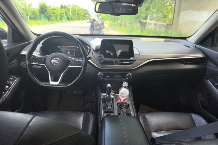 Used Nissan Teana 2021 2.0L XL Upper AD1 Smart Drive & Navigation Edition Center Console
