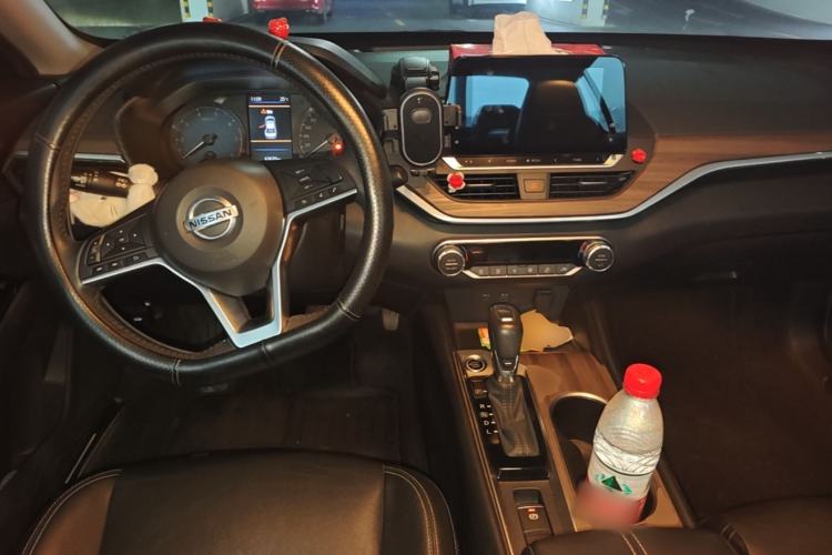 Used Nissan Teana 2021 2.0L XL Comfort Edition Center Console