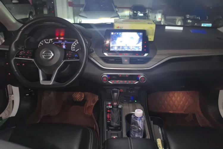 Used Nissan Teana 2021 2.0L XL Upper AD1 Smart Drive & Navigation Edition Center Console