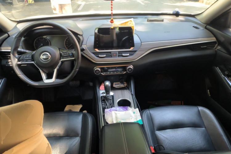 Used Nissan Teana 2021 2.0L XL Upper AD1 Smart Drive & Navigation Edition Center Console