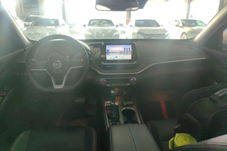 Used Nissan Teana 2021 2.0L XL Comfort Edition Center Console