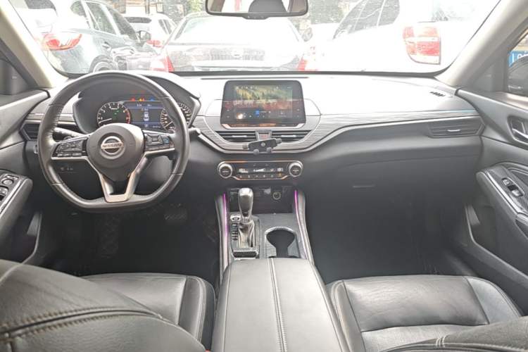 Used Nissan Teana 2021 2.0T XL Upper AD1 Smart Navigation Edition Center Console