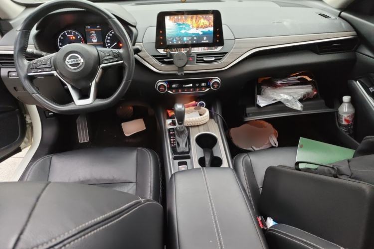 Used Nissan Teana 2021 2.0L XL Comfort Edition Center Console