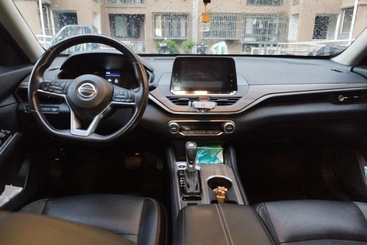 Used Nissan Teana 2021 2.0L XL Comfort Edition Center Console