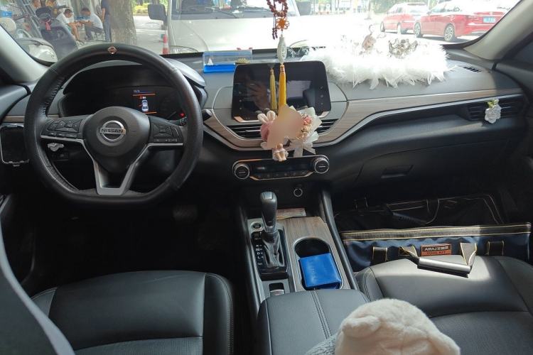Used Nissan Teana 2021 2.0L XL Comfort Edition Center Console