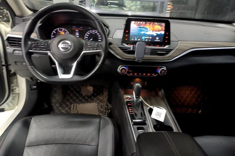 Used Nissan Teana 2021 2.0L XL Comfort Edition Center Console