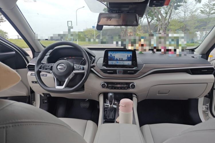 Used Nissan Teana 2021 2.0L XL Upper AD1 Smart Drive & Navigation Edition Center Console