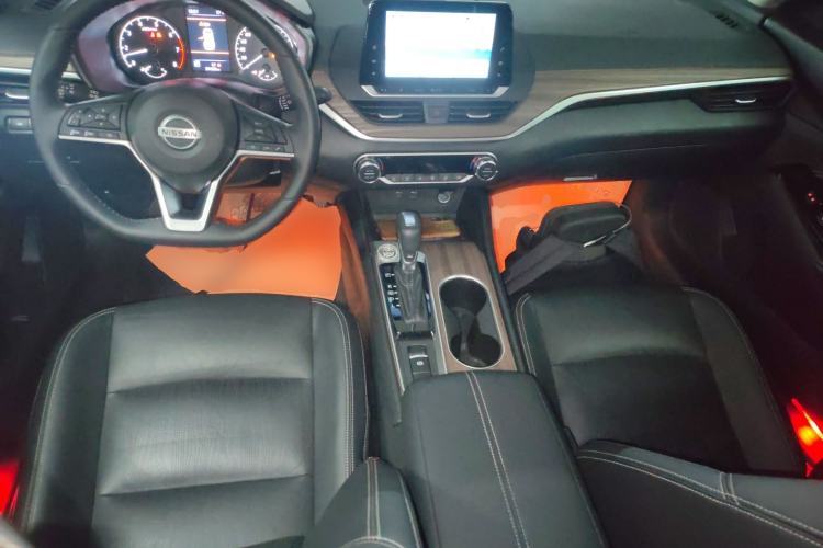 Used Nissan Teana 2021 2.0L XL Comfort Edition Center Console
