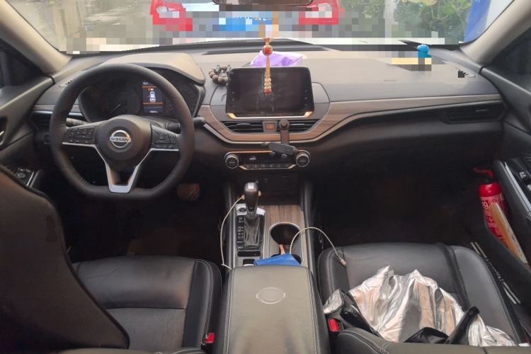 Used Nissan Teana 2021 2.0L XL Comfort Edition Center Console