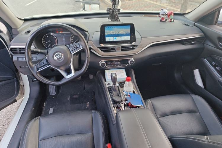 Used Nissan Teana 2021 2.0L XL Upper AD1 Smart Drive & Navigation Edition Center Console