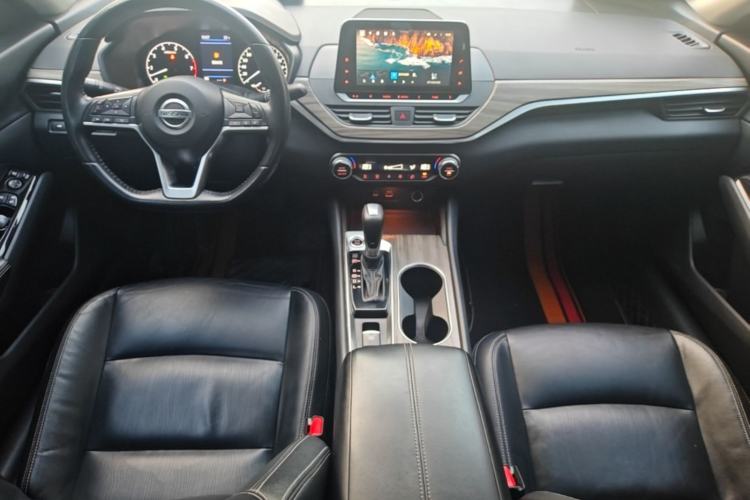 Used Nissan Teana 2021 2.0L XL Comfort Edition Center Console