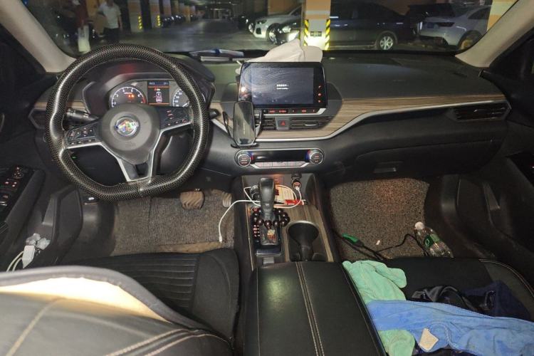 Used Nissan Teana 2021 2.0L XL Comfort Edition Center Console