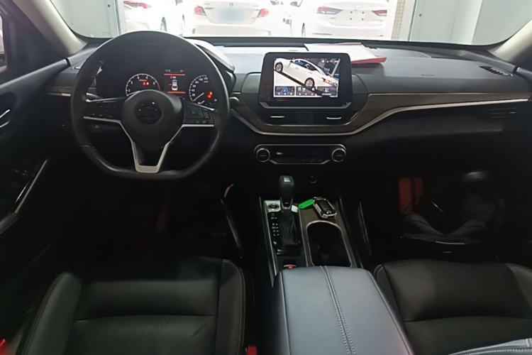 Used Nissan Teana 2021 2.0L XL Comfort Edition Center Console