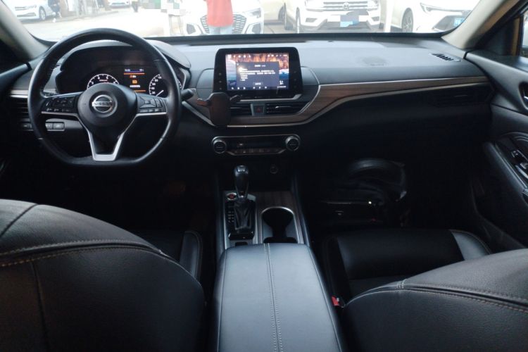 Used Nissan Teana 2021 2.0L XL Comfort Edition Center Console