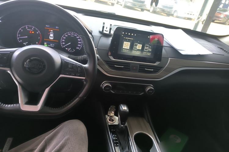 Used Nissan Teana 2021 2.0L XL Comfort Edition Center Console