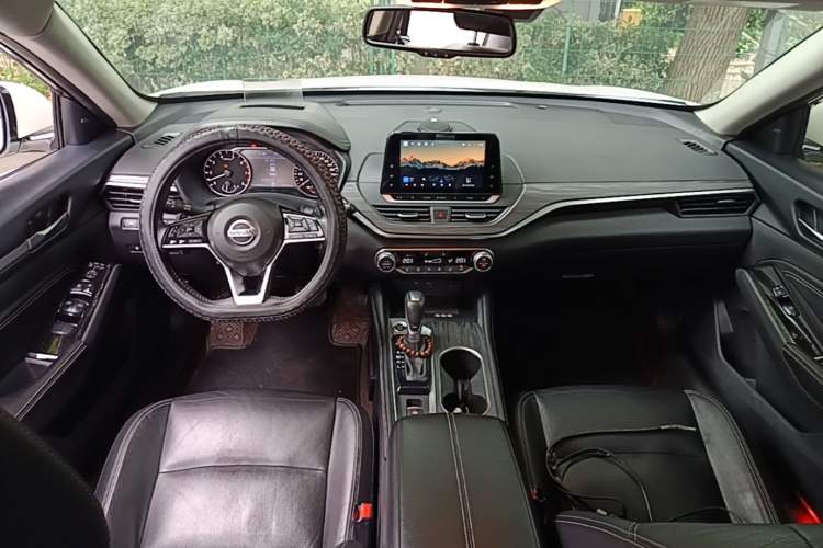 Used Nissan Teana 2021 2.0T XL Upper AD1 Smart Navigation Edition Center Console