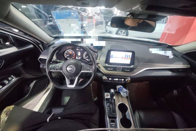 Used Nissan Teana 2021 2.0L XL Comfort Edition Center Console
