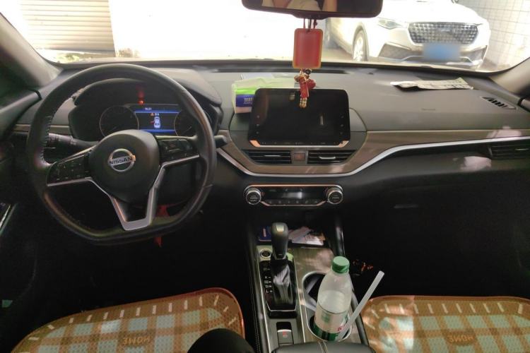 Used Nissan Teana 2021 2.0L XL Upper AD1 Smart Drive & Navigation Edition Center Console
