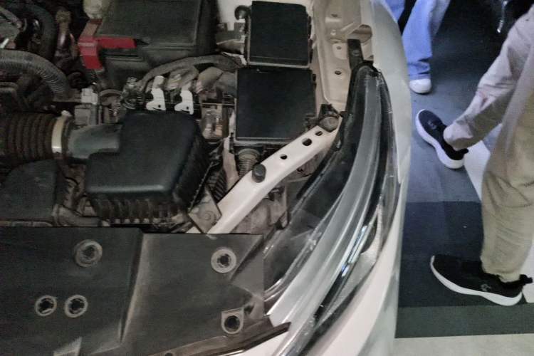 Used Nissan Teana 2021 2.0L XL Comfort Edition Engine Bay Left