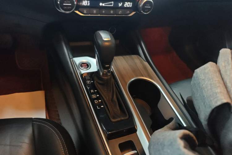 Used Nissan Teana 2021 2.0L XL Comfort Edition Gear Lever