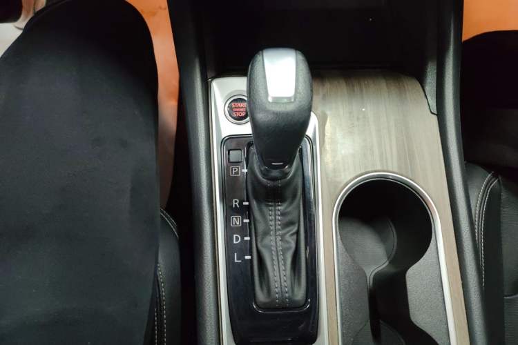 Used Nissan Teana 2021 2.0L XL Comfort Edition Gear Lever