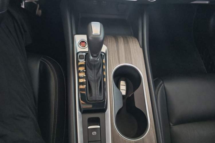 Used Nissan Teana 2021 2.0L XL Comfort Edition Gear Lever