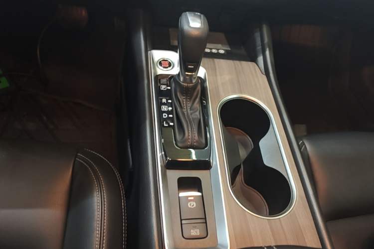Used Nissan Teana 2021 2.0L XL Comfort Edition Gear Lever