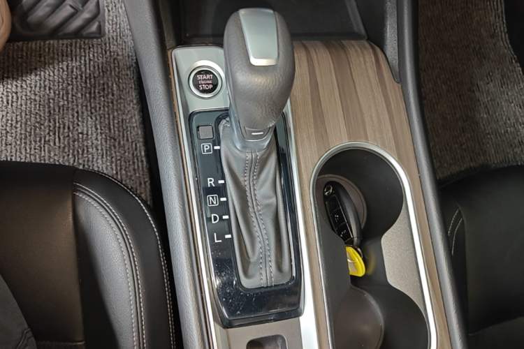 Used Nissan Teana 2021 2.0L XL Comfort Edition Gear Lever