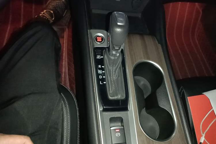 Used Nissan Teana 2021 2.0L XL Comfort Edition Gear Lever