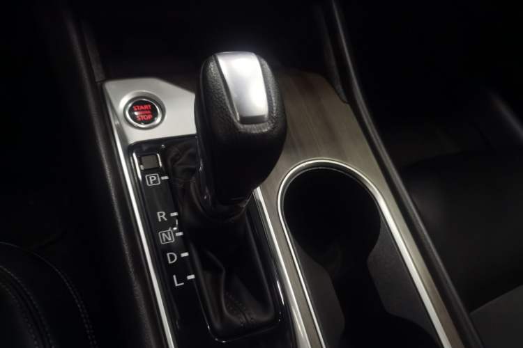 Used Nissan Teana 2021 2.0L XL Comfort Edition Gear Lever