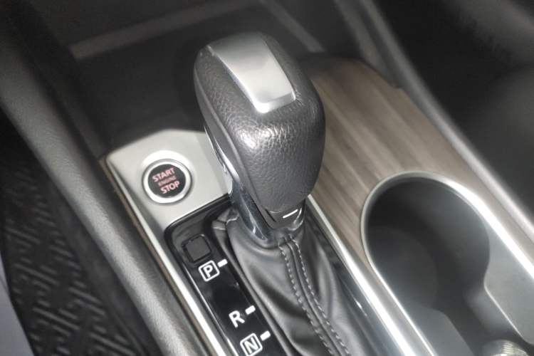 Used Nissan Teana 2021 2.0L XL Comfort Edition Gear Lever