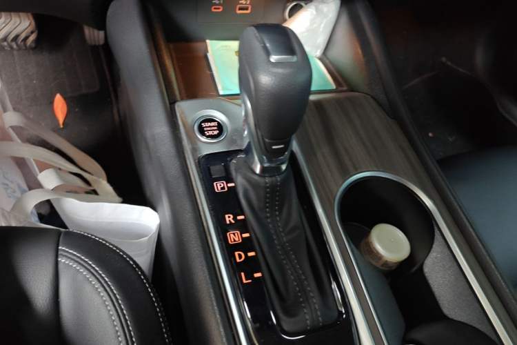 Used Nissan Teana 2021 2.0L XL Comfort Edition Gear Lever