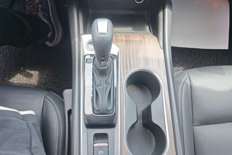 Used Nissan Teana 2021 2.0L XL Comfort Edition Gear Lever