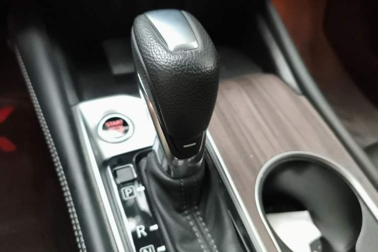 Used Nissan Teana 2021 2.0L XL Upper AD1 Smart Drive & Navigation Edition Gear Lever
