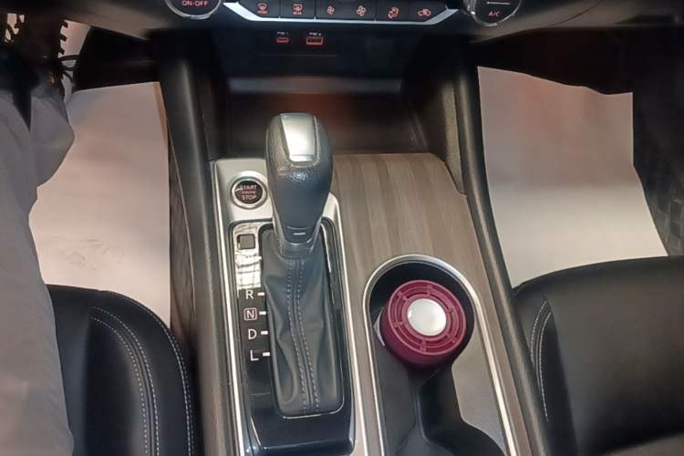 Used Nissan Teana 2021 2.0L XL Comfort Edition Gear Lever