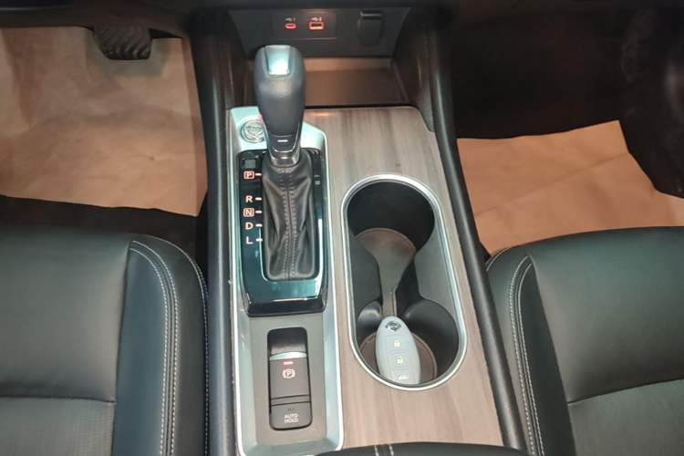 Used Nissan Teana 2021 2.0L XL Comfort Edition Gear Lever