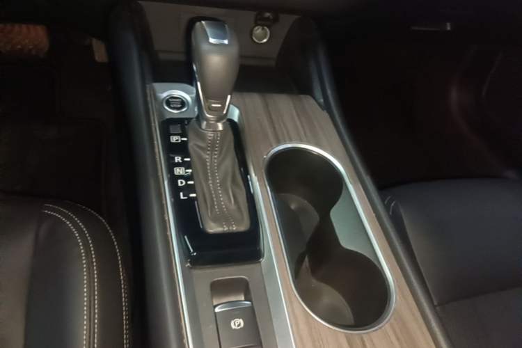 Used Nissan Teana 2021 2.0L XL Comfort Edition Gear Lever