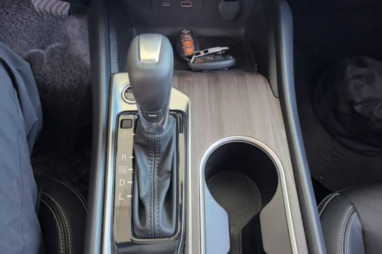 Used Nissan Teana 2021 2.0L XL Comfort Edition Gear Lever