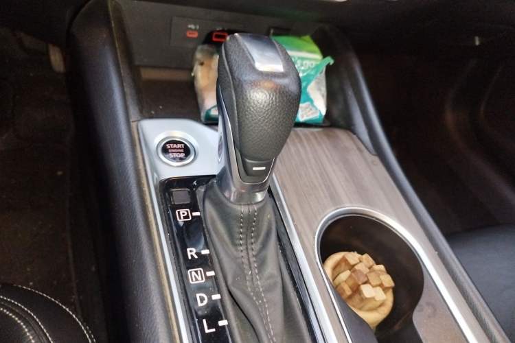 Used Nissan Teana 2021 2.0L XL Comfort Edition Gear Lever