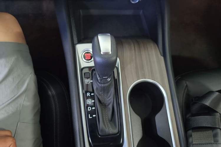 Used Nissan Teana 2021 2.0L XL Comfort Edition Gear Lever
