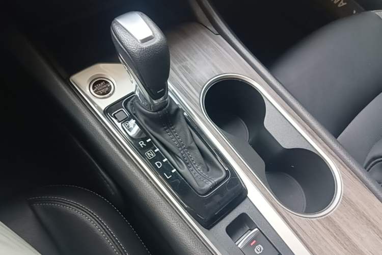Used Nissan Teana 2021 2.0L XL Comfort Edition Gear Lever