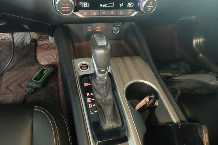 Used Nissan Teana 2021 2.0L XL Comfort Edition Gear Lever