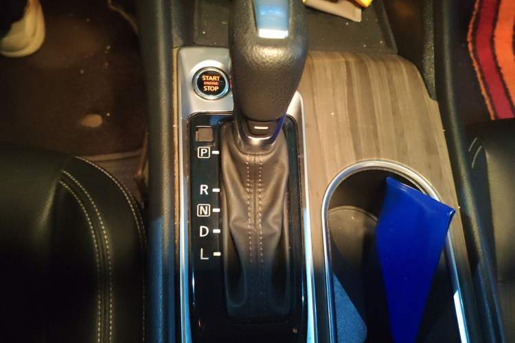 Used Nissan Teana 2021 2.0L XL Comfort Edition Gear Lever