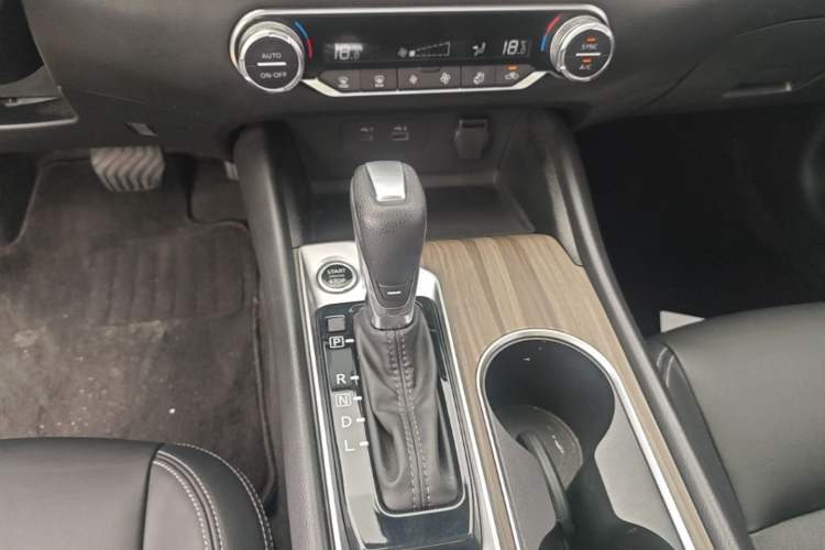 Used Nissan Teana 2021 2.0L XL Comfort Edition Gear Lever