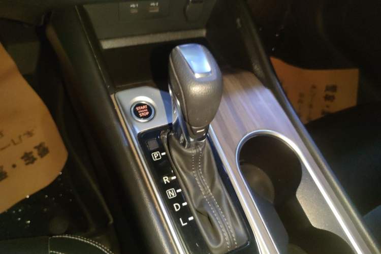 Used Nissan Teana 2021 2.0L XL Comfort Edition Gear Lever